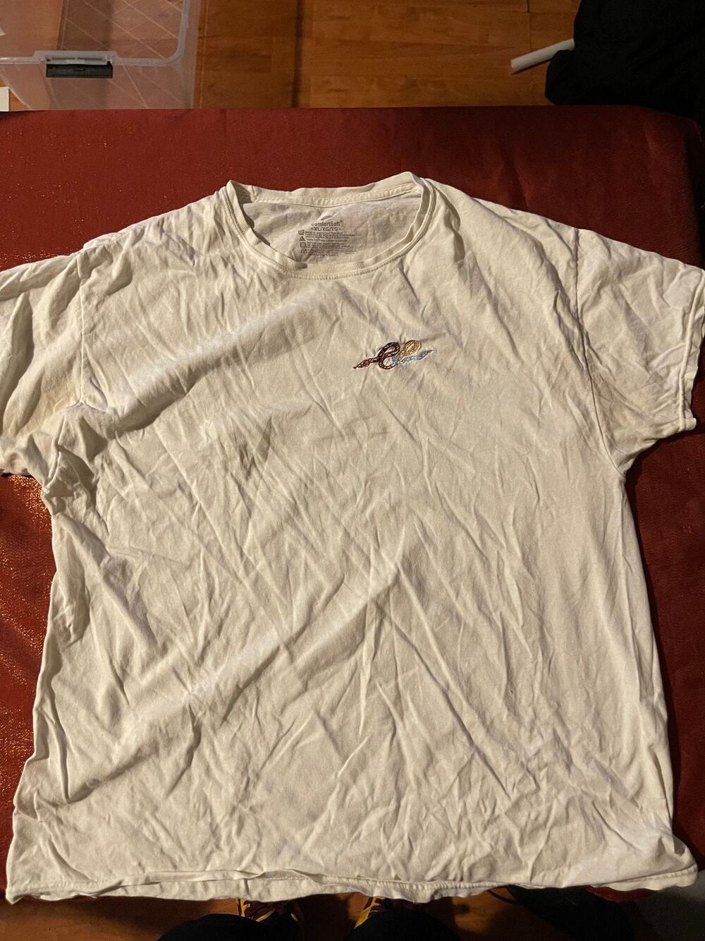 Hanes Shirt Mens XL Embroidered Snake Chest White Short Sleeve ComfortSoft Tee